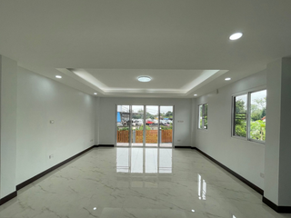 À vendre 3 chambres maison à Hang Dong, Chiang Mai