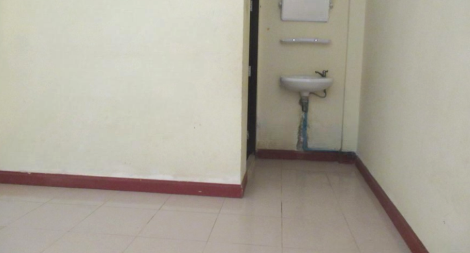 For sale 2 bedrooms retail Space in Na Thawi, Songkhla