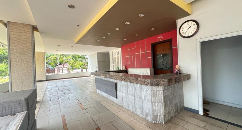 For sale 11 bedrooms hotel in Bang Lamung, Chonburi