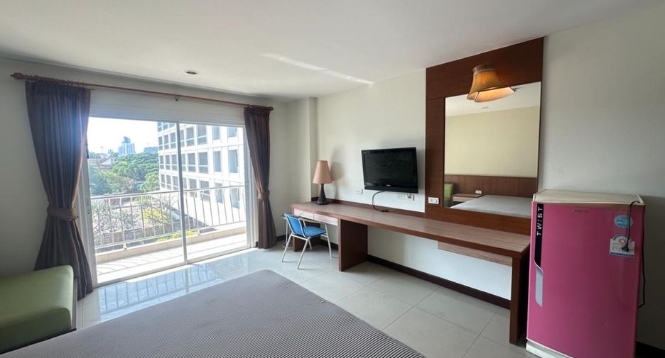 For sale 11 bedrooms hotel in Bang Lamung, Chonburi