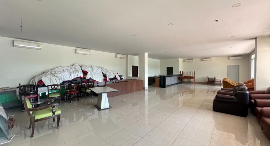 For sale 11 bedrooms hotel in Bang Lamung, Chonburi