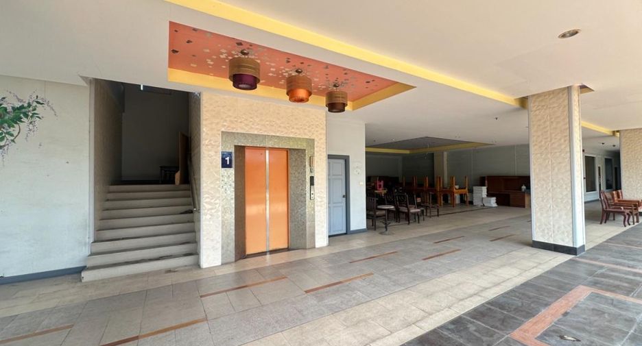 For sale 11 bedrooms hotel in Bang Lamung, Chonburi