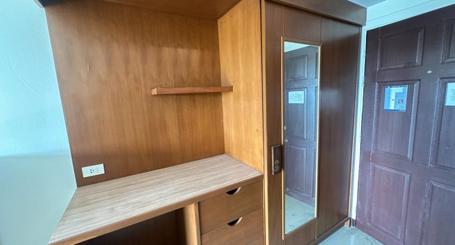For sale 11 bedrooms hotel in Bang Lamung, Chonburi
