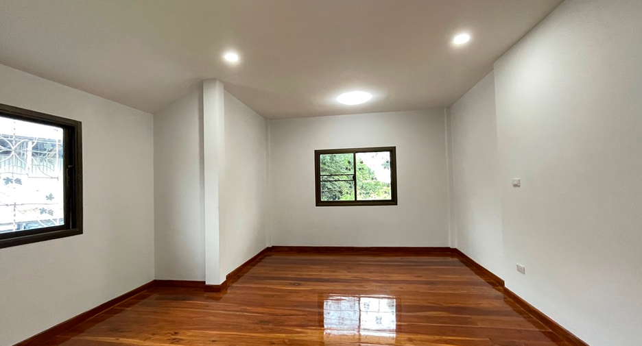 For sale 3 ベッドルーム house in Mueang Udon Thani, Udon Thani