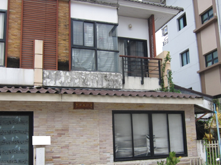 For sale 3 bedrooms townhouse in Prawet, Bangkok