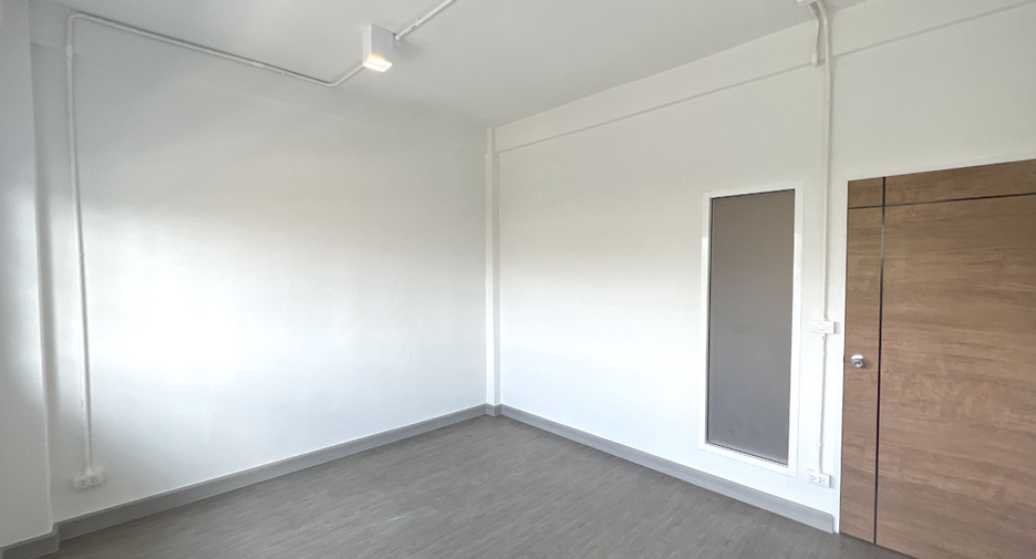 For sale 1 bed retail Space in Bueng Kum, Bangkok