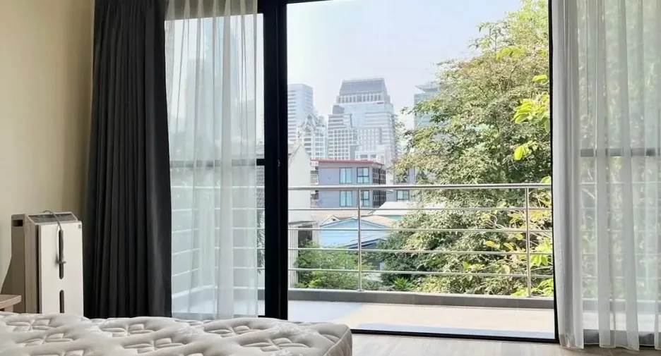 Haus zur Miete mit 4 Zimmer in Sathon, Bangkok