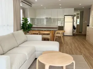 Casa en alquiler de 4 habitaciones en Sathon, Bangkok