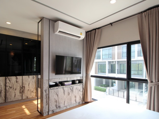 Casa adosada en venta de 3 habitaciones en Lat Krabang, Bangkok