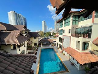 出售 6 卧室 联排别墅 在 Bang Lamung, Chon Buri