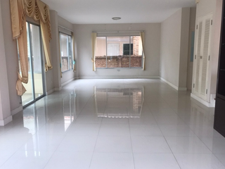 For sale 3 bedrooms house in Mueang Samut Sakhon, Samut Sakhon