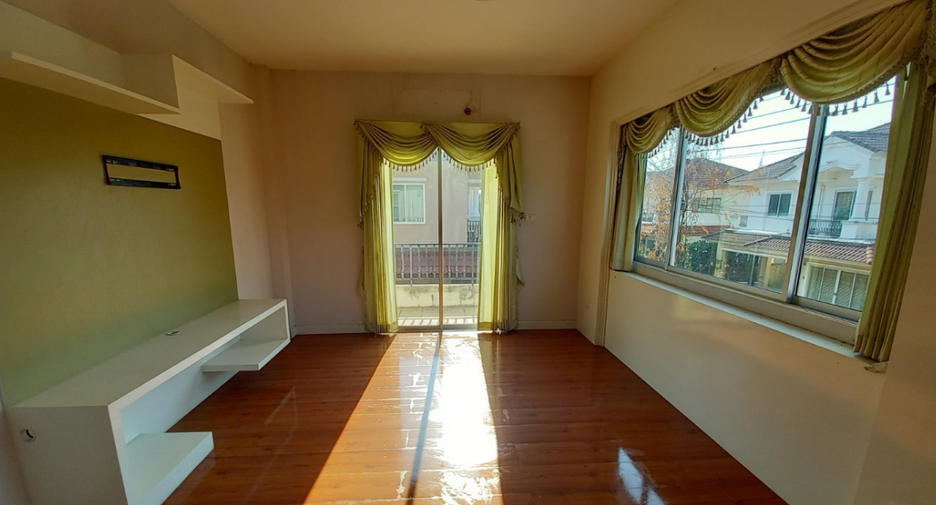 Haus zum Kauf mit 3 Zimmer in Mueang Samut Sakhon, Samut Sakhon