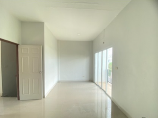 Reihenhaus zum Kauf mit 3 Zimmer in Sattahip, Chonburi