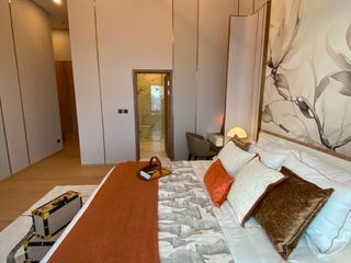 À vendre 3 chambres condo à Huai Khwang, Bangkok