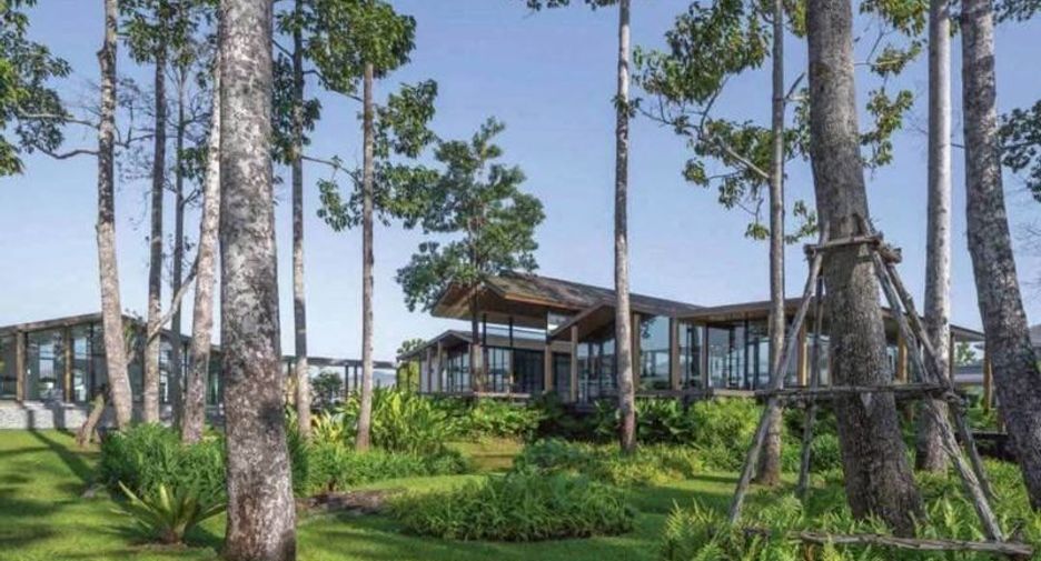 For sale 4 bedrooms house in Bang Lamung, Chonburi