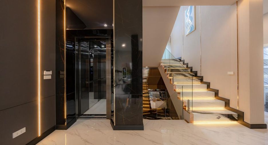 À vendre 5 chambres maison à East Pattaya, Pattaya