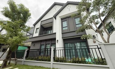 Haus zur Miete mit 4 Zimmer in Bang Phli, Samut Prakan