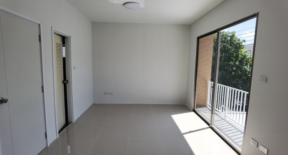 Casa adosada en venta de 2 habitaciones en Bang Pa-in, Phra Nakhon Si Ayutthaya