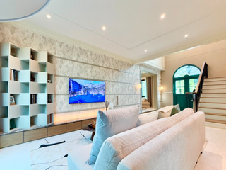For sale 5 bedrooms house in Saphan Sung, Bangkok