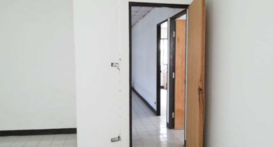 Casa adosada en venta de 3 habitaciones en Taling Chan, Bangkok