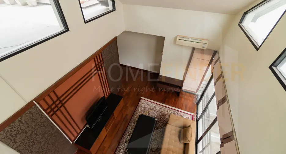 For rent 3 bedrooms condo in Khlong Toei, Bangkok