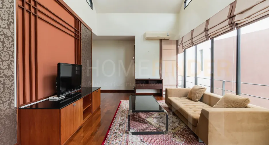 For rent 3 bedrooms condo in Khlong Toei, Bangkok