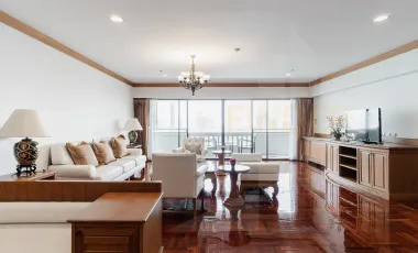 À louer 4 chambres condo à Watthana, Bangkok