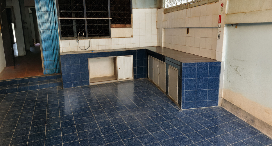Gewerbefläche zum Kauf mit 4 Zimmer in Thoen, Lampang