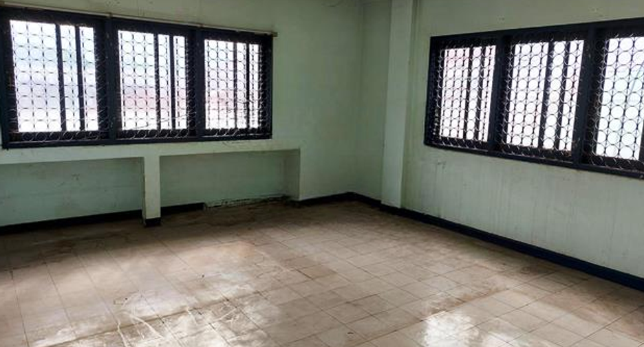 Gewerbefläche zum Kauf mit 4 Zimmer in Thoen, Lampang