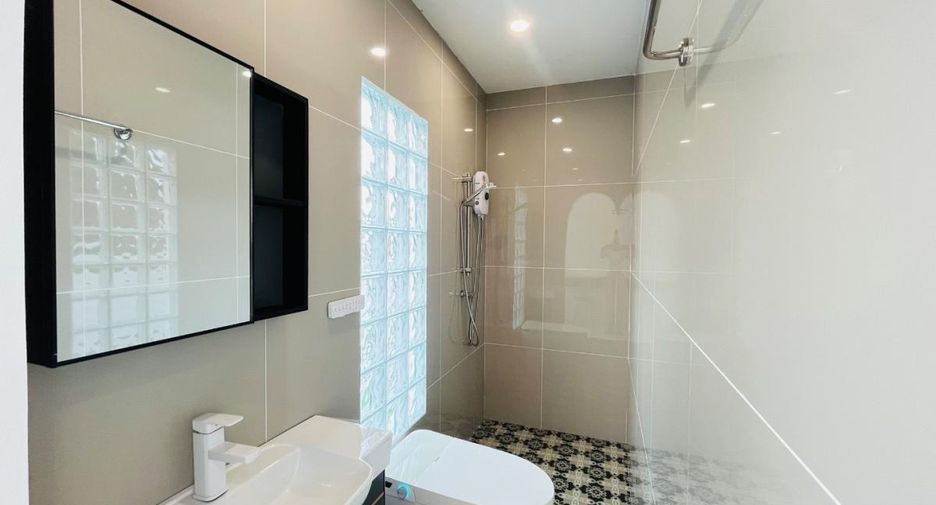 À vendre 5 chambres maison à East Pattaya, Pattaya
