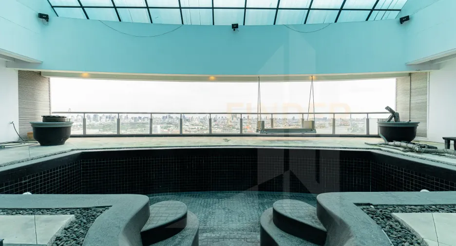 For rent 5 bedrooms condo in Bang Phlat, Bangkok