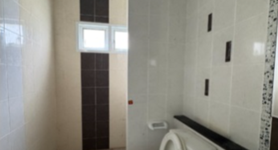 Haus zum Kauf mit 2 Zimmer in Phanat Nikhom, Chonburi