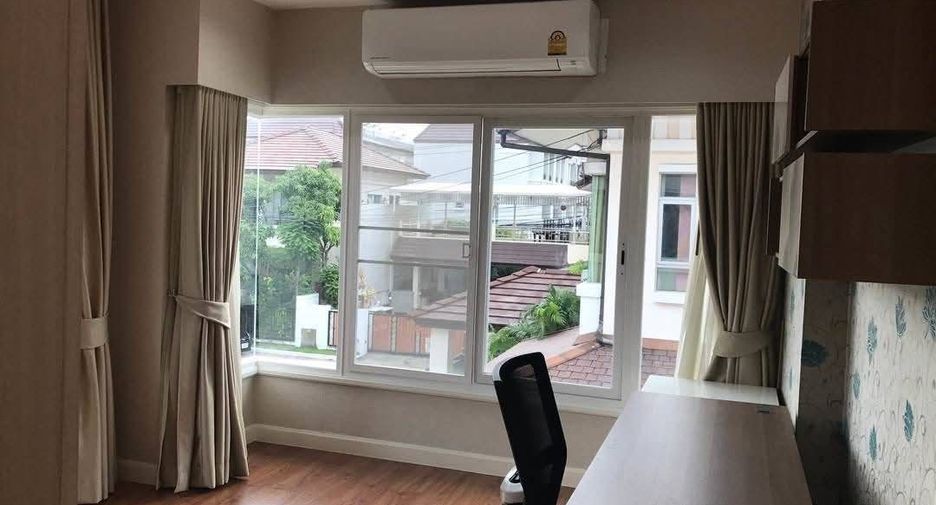 À louer 3 chambres maison à Mueang Samut Prakan, Samut Prakan