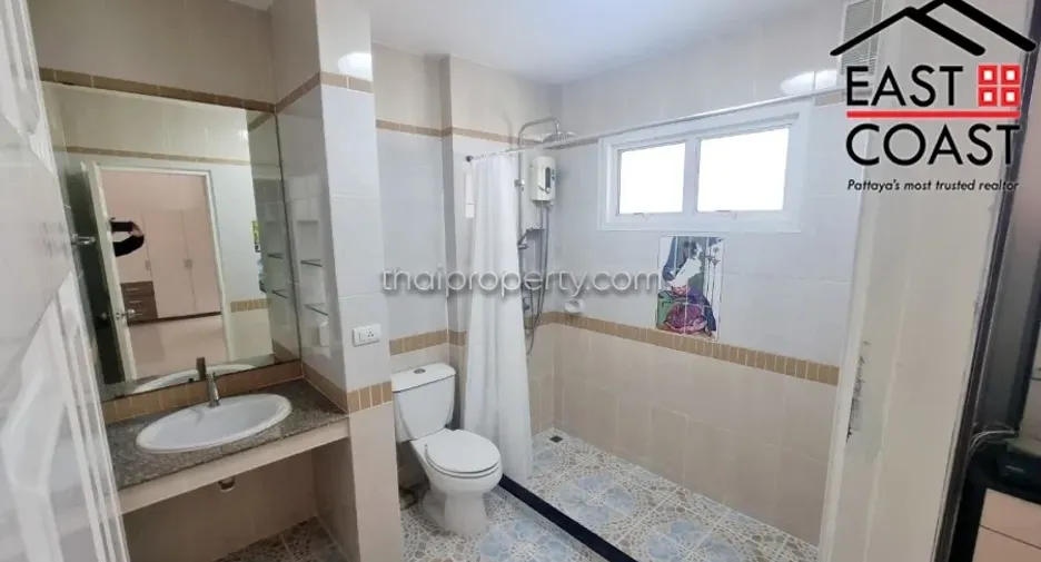 For rent and for sale 4 bedrooms house in Bang Lamung, Chonburi
