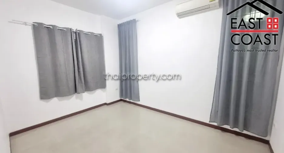 For rent and for sale 4 bedrooms house in Bang Lamung, Chonburi