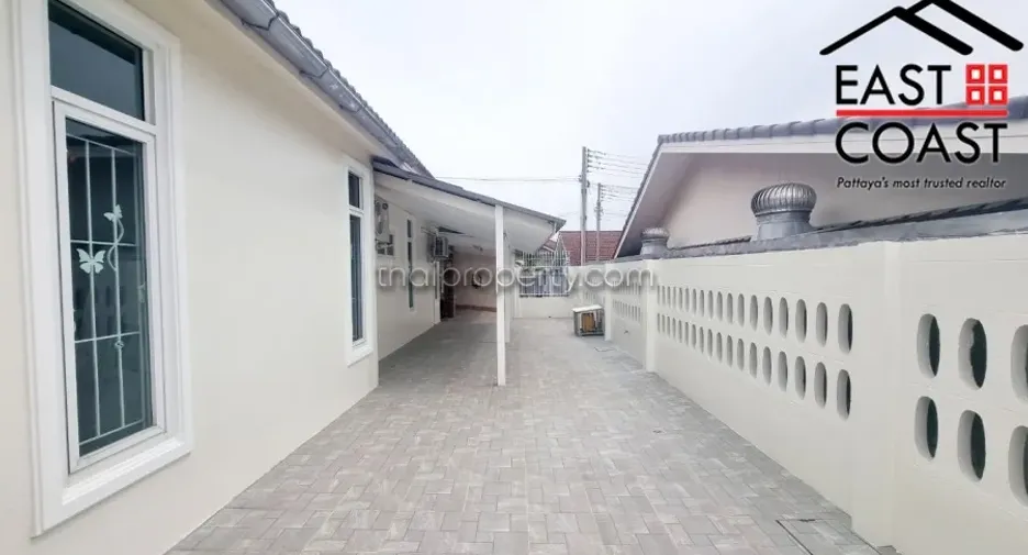 For rent and for sale 4 bedrooms house in Bang Lamung, Chonburi