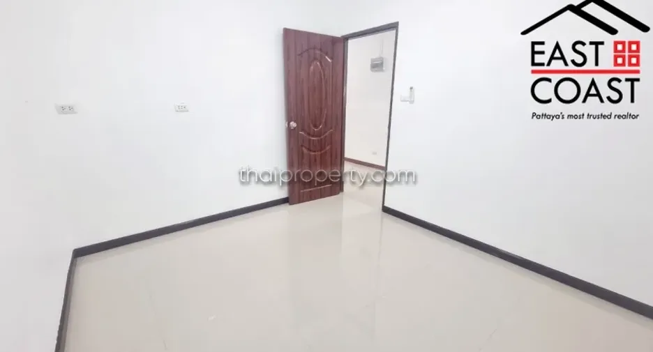 For rent and for sale 4 bedrooms house in Bang Lamung, Chonburi