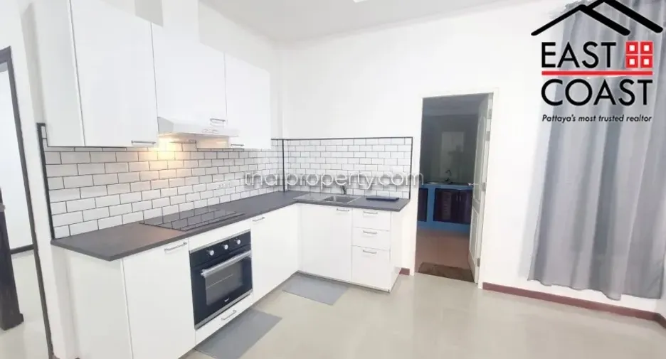 For rent and for sale 4 bedrooms house in Bang Lamung, Chonburi