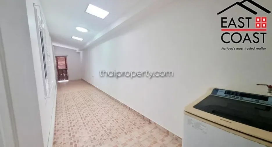 For rent and for sale 4 bedrooms house in Bang Lamung, Chonburi