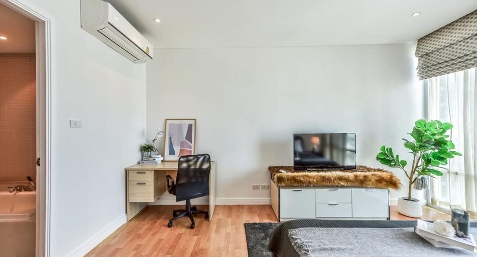 For sale 2 bedrooms condo in Khlong Toei, Bangkok