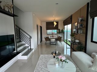 Casa en venta de 3 habitaciones en Bang Bo, Samut Prakan