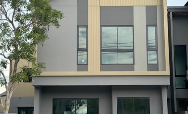 For sale 3 bedrooms house in Bang Bo, Samut Prakan