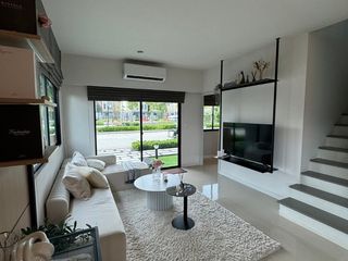 Casa en venta de 3 habitaciones en Bang Bo, Samut Prakan