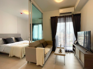 À vendre 1 chambre condo à Huai Khwang, Bangkok