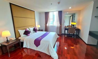 For rent 2 bedrooms condo in Watthana, Bangkok