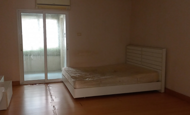 Wohnung zum Kauf mit 1 Zimmer in Huai Khwang, Bangkok