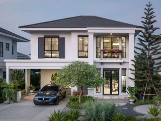 For sale 4 bedrooms house in Don Mueang, Bangkok