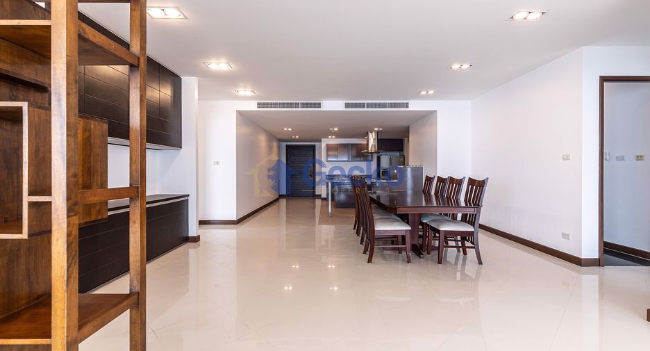 For sale 3 bedrooms condo in Jomtien, Pattaya