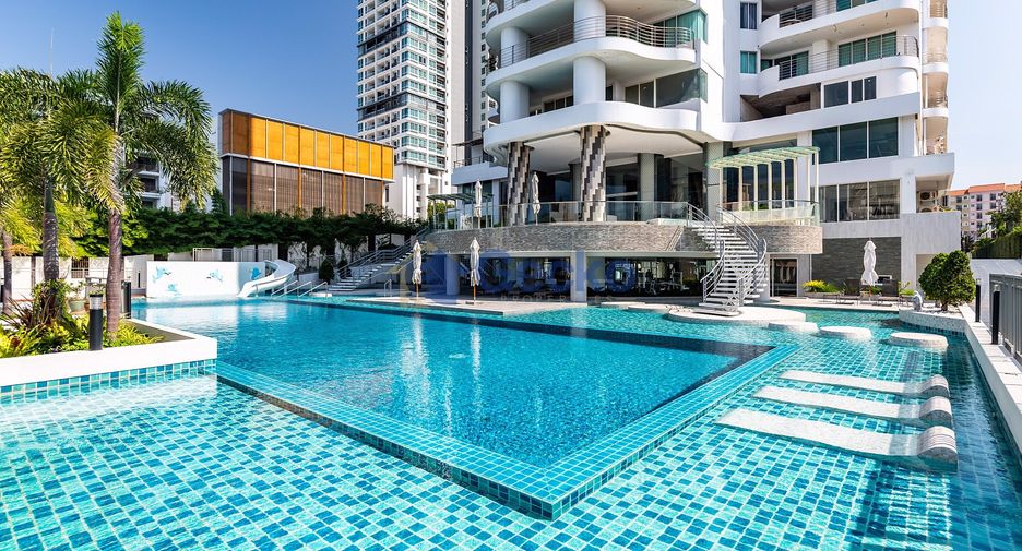 For sale 3 bedrooms condo in Jomtien, Pattaya