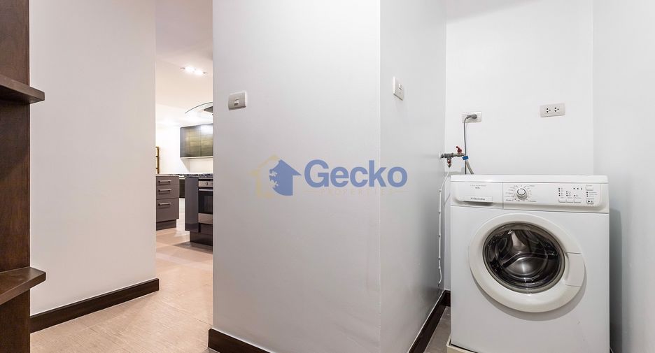 For sale 3 bedrooms condo in Jomtien, Pattaya